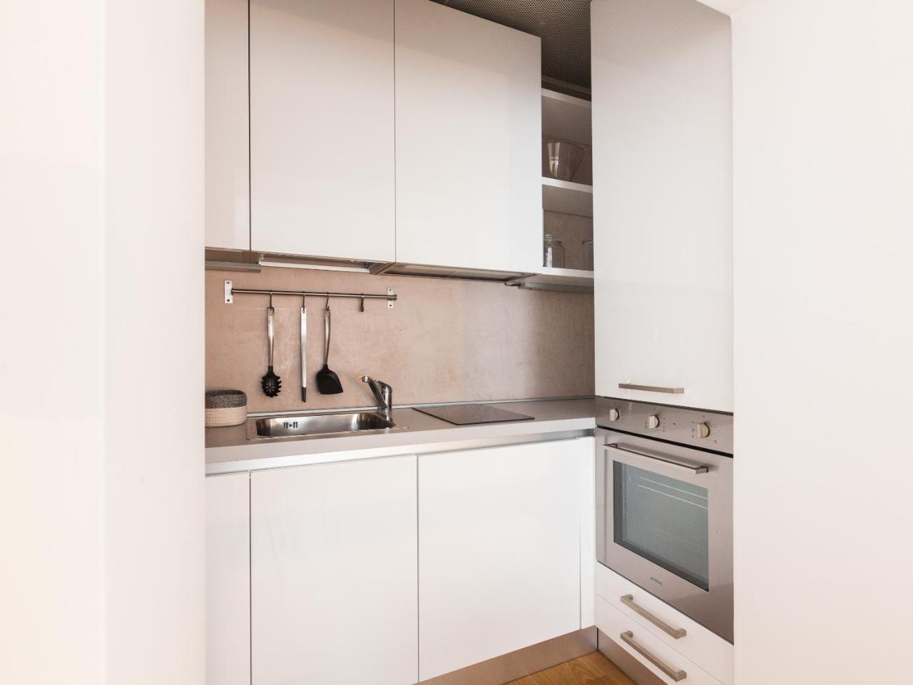 Easyhomes - Spiga Suite Милан Экстерьер фото
