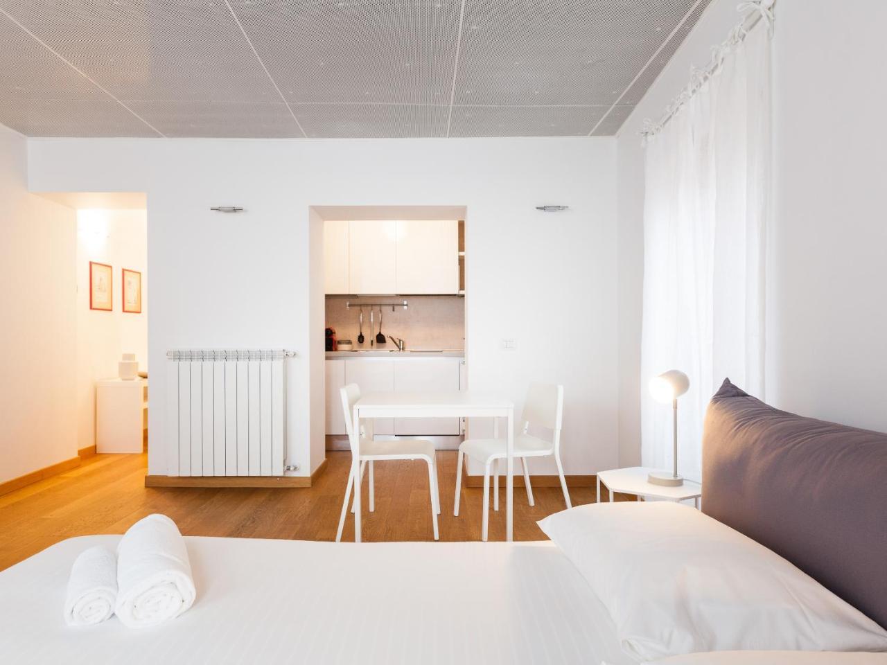 Easyhomes - Spiga Suite Милан Экстерьер фото